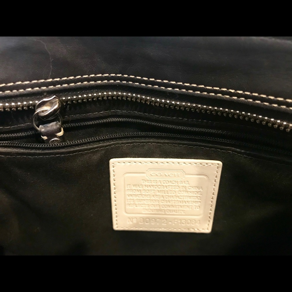 Adorable Coach bag for summer! - Picture 4 of 4
